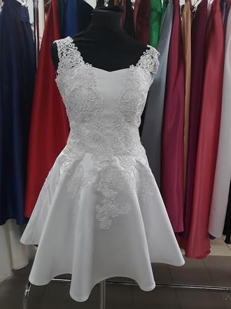 Biele šaty s vreckami, m