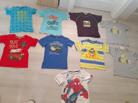 Krásne tričká s motívmi, nosené iba mojími dvojičk, c&a,122