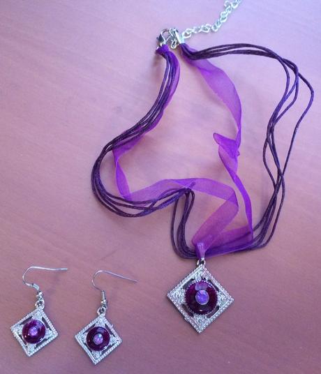 Set náušnic a náhrdelníku, 