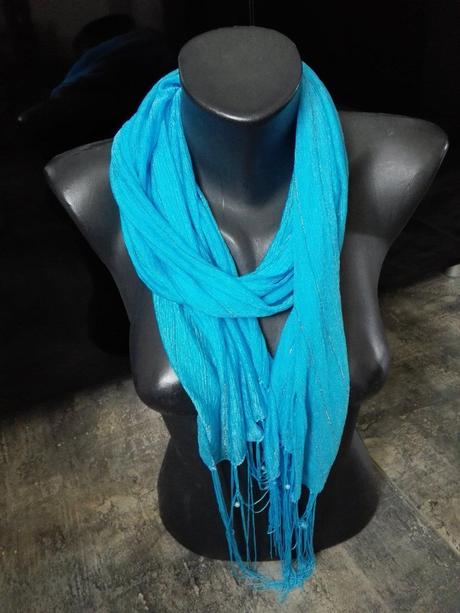 Modrý tenký šálik,