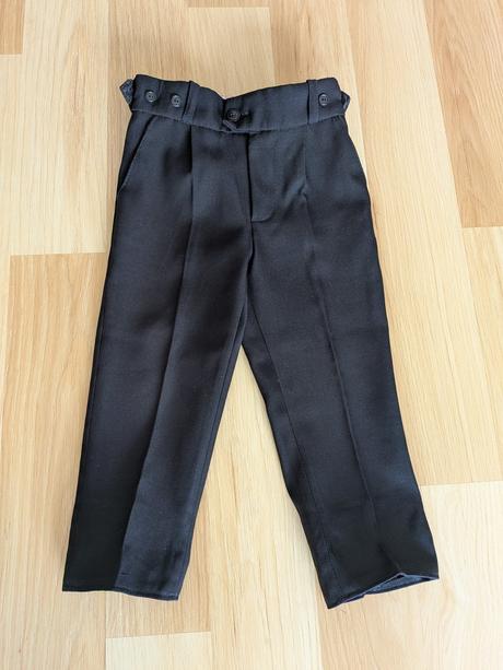 Elegantné čierne nohavice, 92