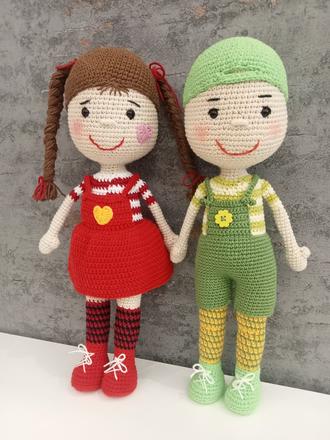Háčkovaná bábika spievanka a zahrajko,
