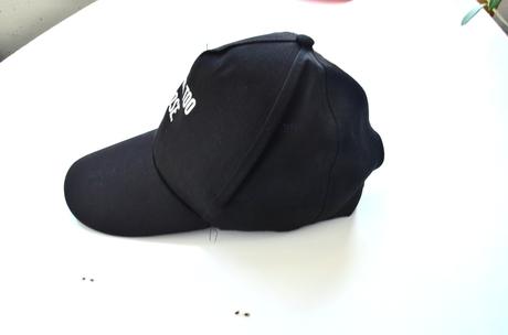 Šiltovka s nápisom, m