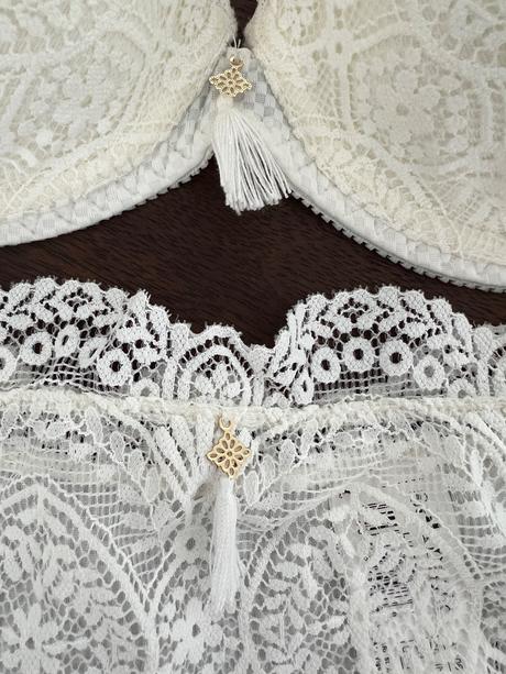 Krajkova suprava stala 140 eur, s