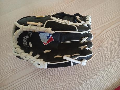 Bejzbalova rukavica wilson, 