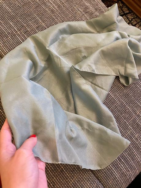 Jednofarebná šatka, 