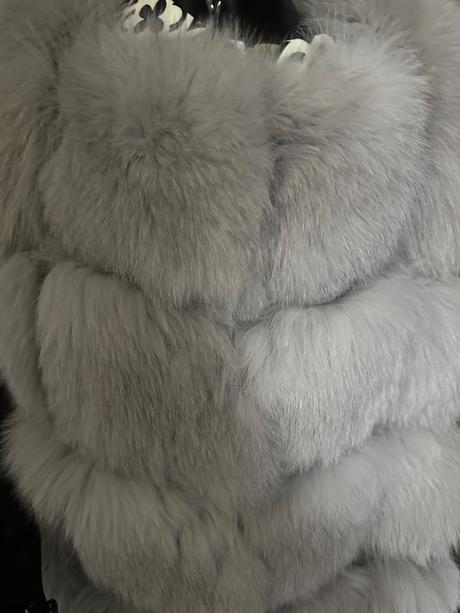 Sivá kožušinová vesta z pravej líšky, l / m