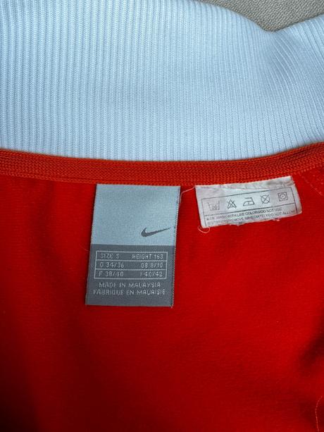 Mikina nike ktorá oživí každý outfit, nike,s