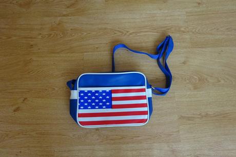 Taška cez plece s americkou vlajkou, 
