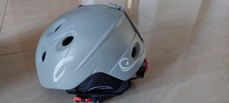 Lyžiarska prilba, s