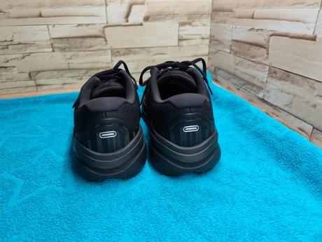 Brooks 42 - čierna bežecká obuv, 42