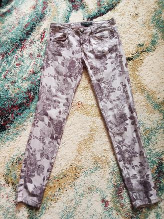 Kvetovane nohavice, amisu,36