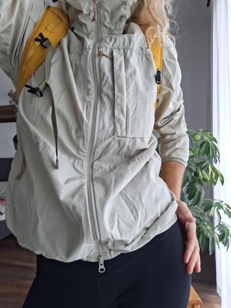 Turisticka bunda fjallraven vel 38/40, m