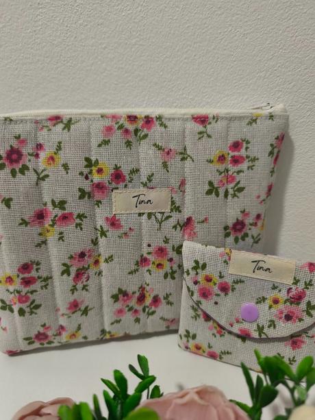 Kozmetická taštička + malá peňaženka, 