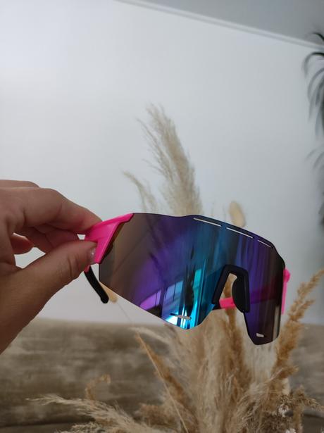 Športové slnečné okuliare, 