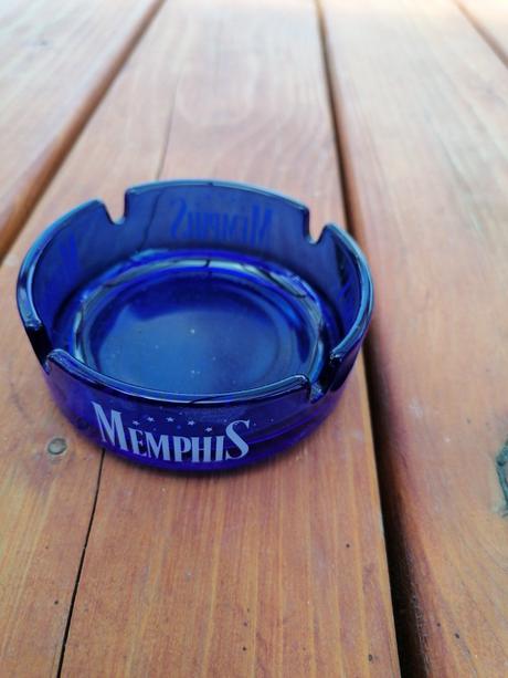 Popolníky modré memphis, 