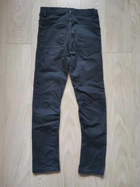 Úzke nohavice, takko,140