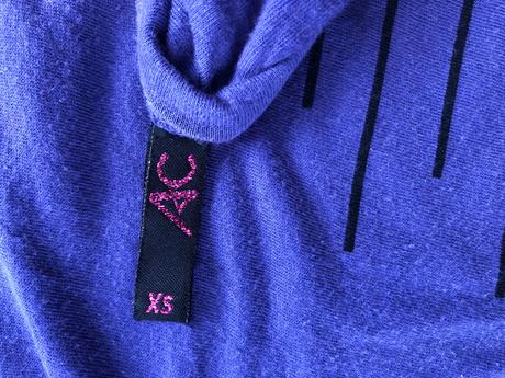 Fialove tricko s napisom s, xs