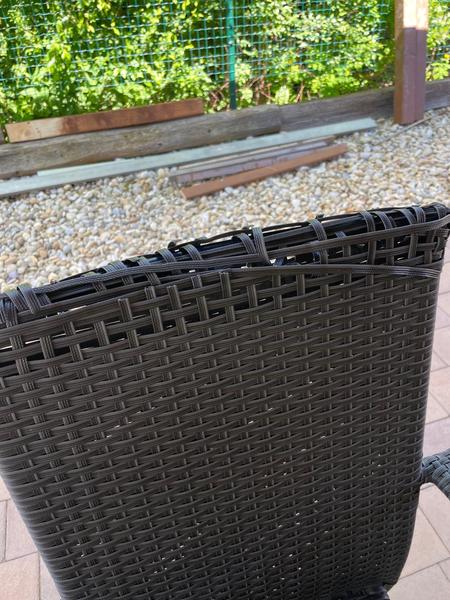 Ako zachrániť rozpletené exteriérové stoličky?