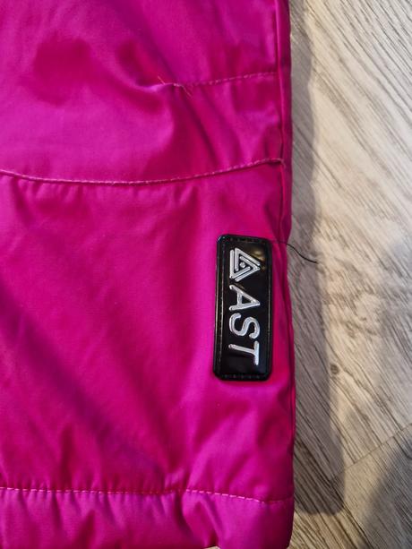 Nohavice do snehu, 98