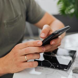 Rozviedli ste sa, alebo ste odpustili online neveru?