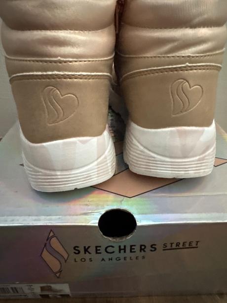 Zateplené tenisky, skechers,37