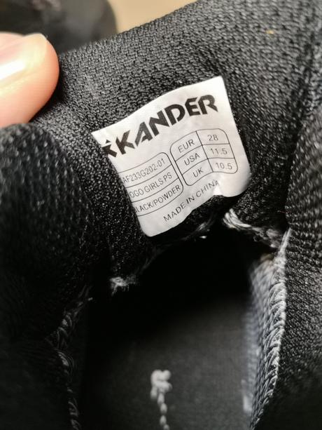 Nepremokavé topánky, 28