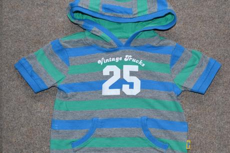 Štýlové tričko s kapucňou (malinko nosené), 80