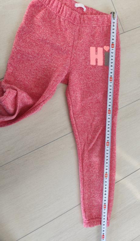 Predám dievčenské teplaky, 