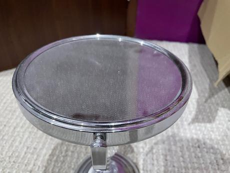 Kozmeticke zrkadlo/stolove,