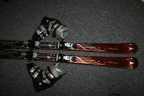 Lyže atomic 141 cm, atomic,140-149 cm