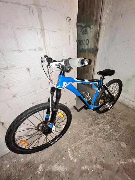 Horský bicykel trek wahoo, super stav, 18