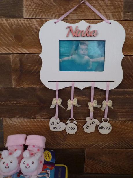 Ramík s menom s údajmi o narodení, 