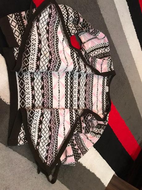 Zavinovaci svetrik, s