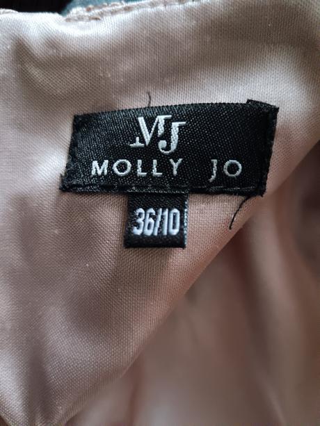 Čipkované šaty, 36