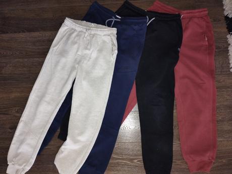 Tepláky 4ks, reserved,158