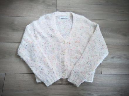 Príjemný svetrik, reserved,140