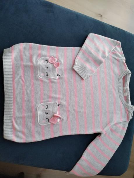 Pulovrik/saty, sedi na viac velkosti,