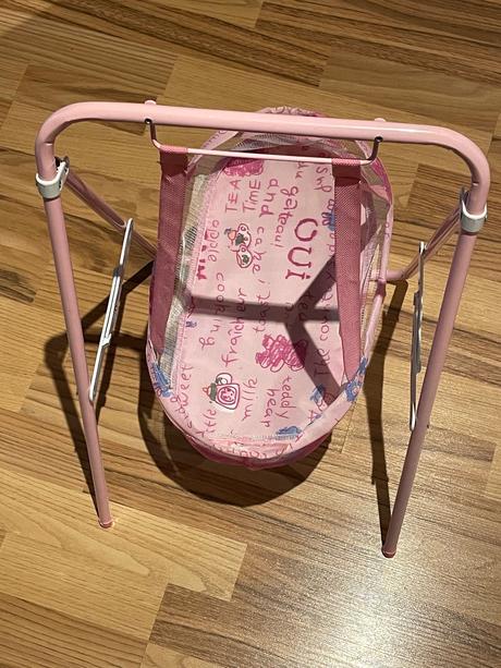 Skladacia hojdacia postieľka pre bábiku, 