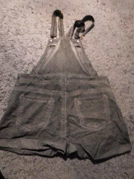 Šortky na traky, 38