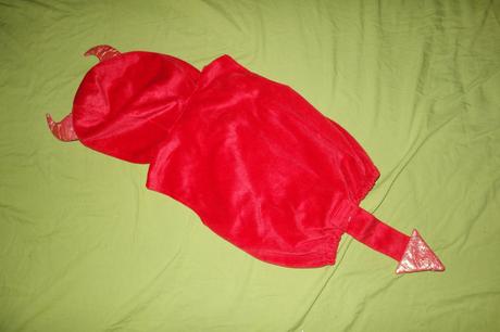 Kostymcek pre certika tu,