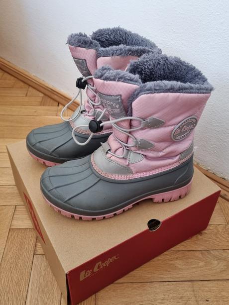 Dievcenske snehule, lee cooper,32