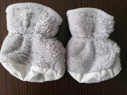 Sede zimné capacky, 17