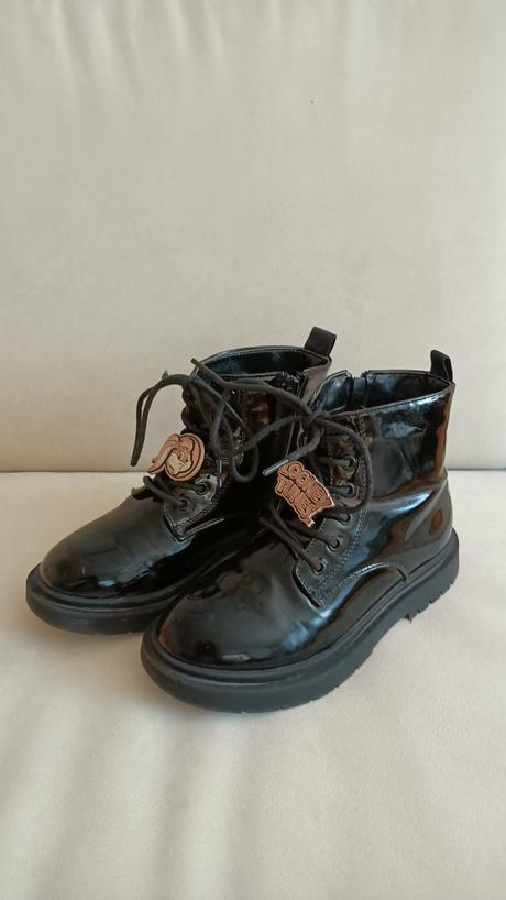 Topánočky lakované čierne č. 34, 34