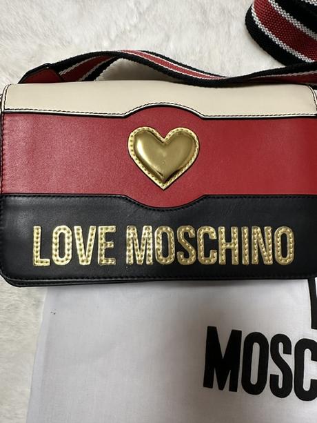Kožená crossbody kabelka zn. love moschino, love moschino