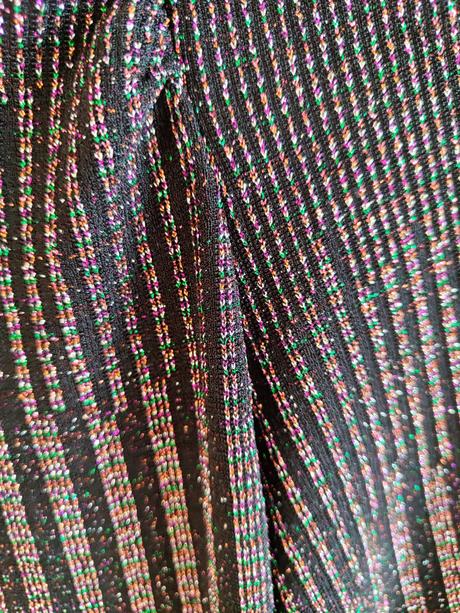 Trblietavé šaty m, reserved,m