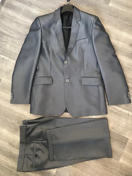 Slávnostný oblek jemne lesklý, 48