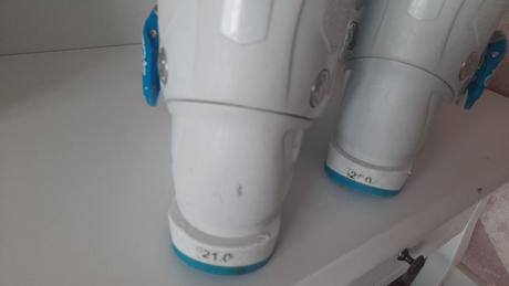 Dievčenské lyžiarky, 32