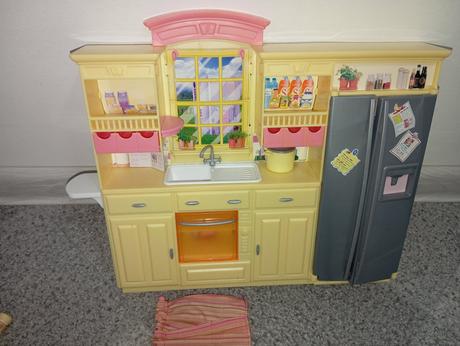 Barbie kuchyňa s riadikmi,