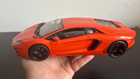 Lamborghini aventador 1/18 welly nex,